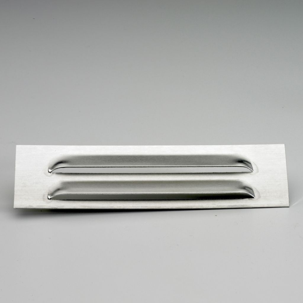 Větrací mřížka 360 x 115 mm