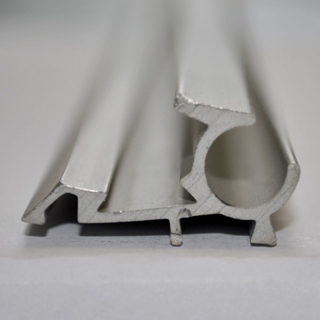 Kedrová lišta plochá hnědá, metráž