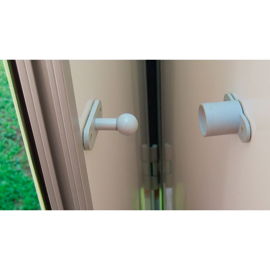 Aretace vstupních dveří s kulovým kloubem