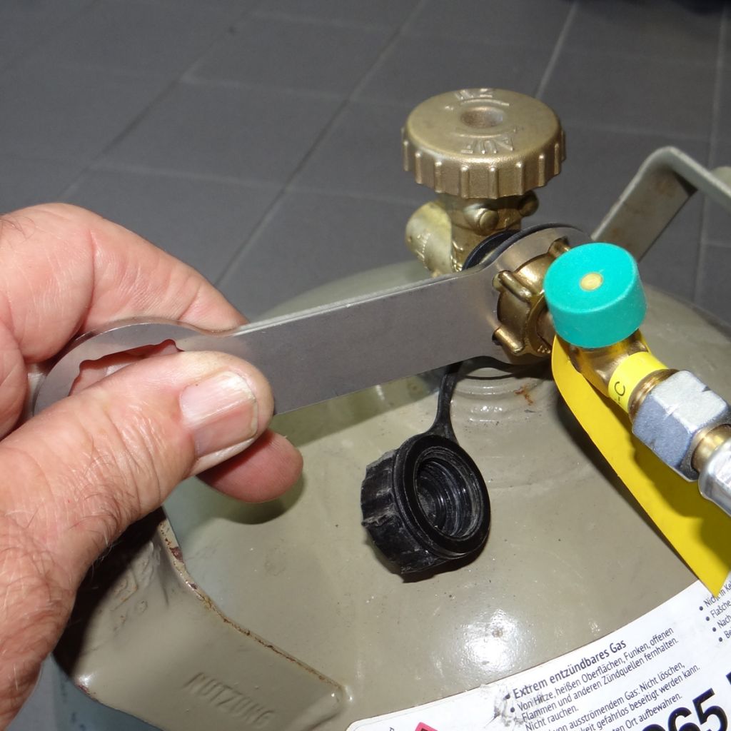 Klíč na plynový regulátor, nerez