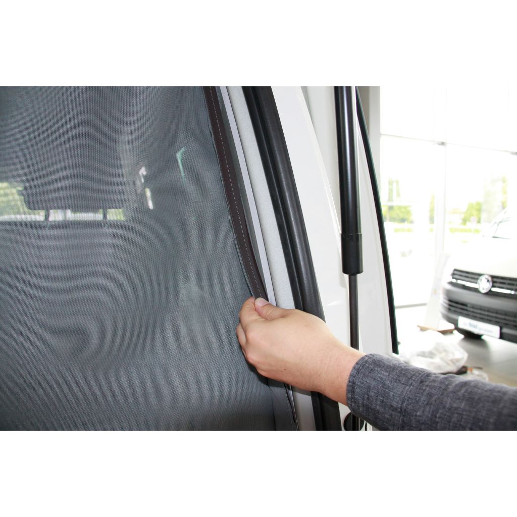 Moskytiéra na zadní dveře s magnetickým upevněním