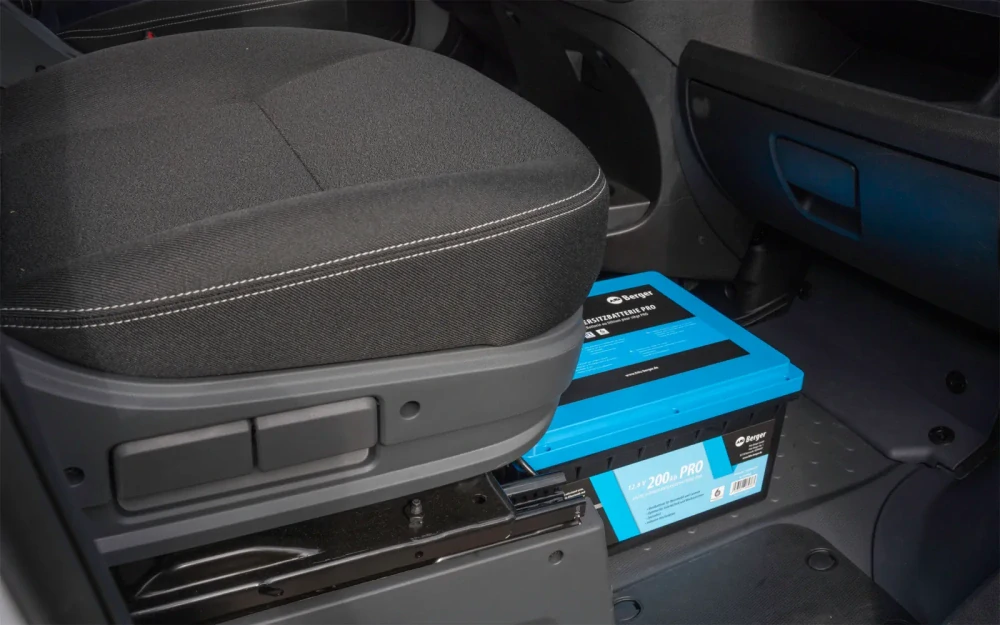 Podsedadlová LiFePO4 baterie Berger Lithium Pro 200 Ah 12V s Bluetooth a ohřevem