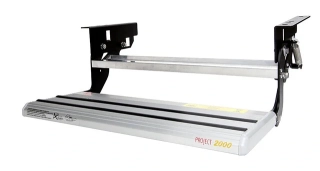 Výklopný schůdek Lippert manuální, 44 cm
