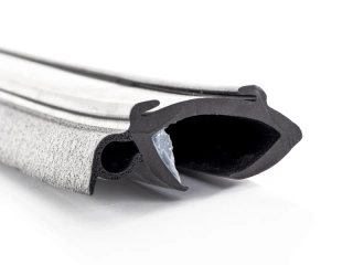Gumový profil rámu pro výklopná okna Polyplastic 28-32 mm, metráž
